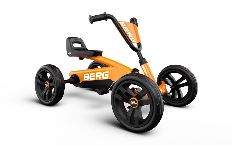 Liten orange trampbil BERG Buzzy med fyra terränghjul